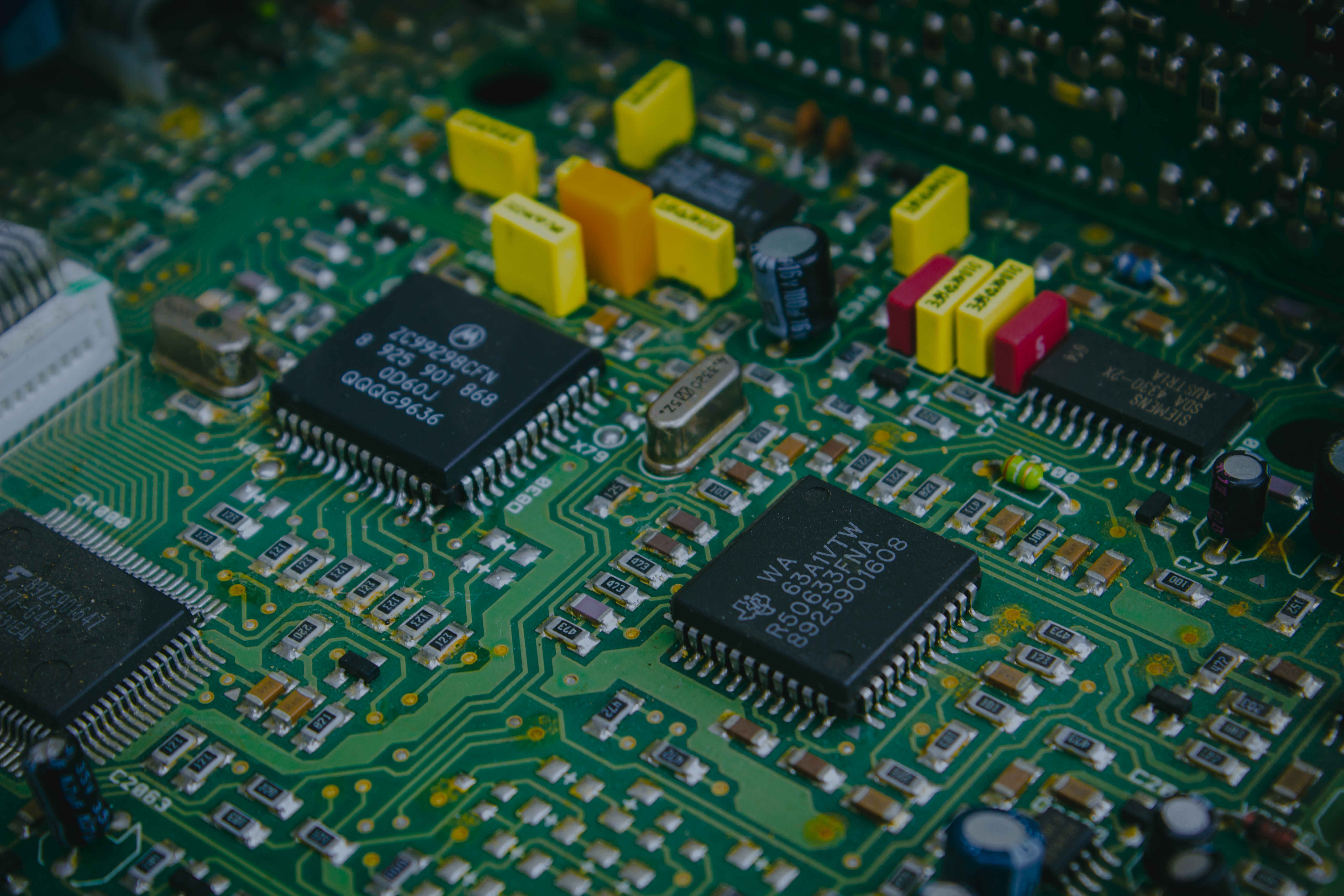 How Embedded Systems Power Renewable Energy Optimization in Smart Grids